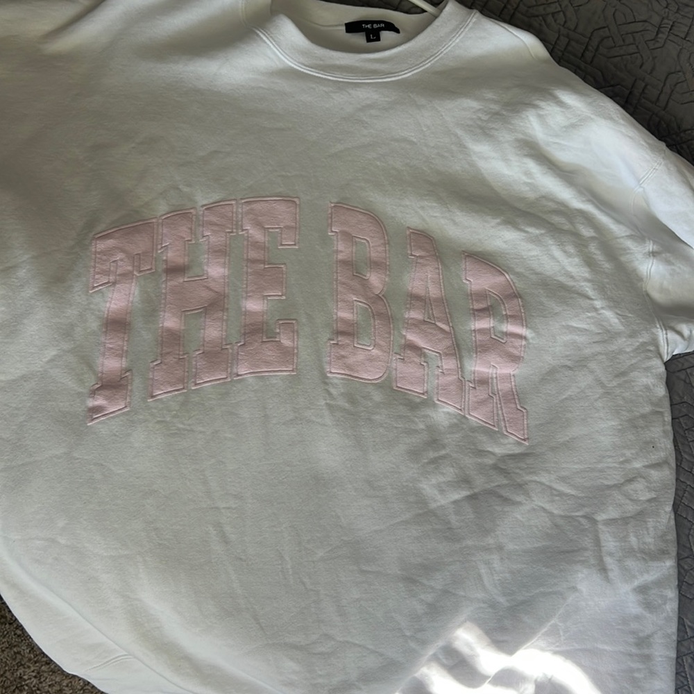 VARSITY SWEATSHIRT WHITE/BLUSH size large